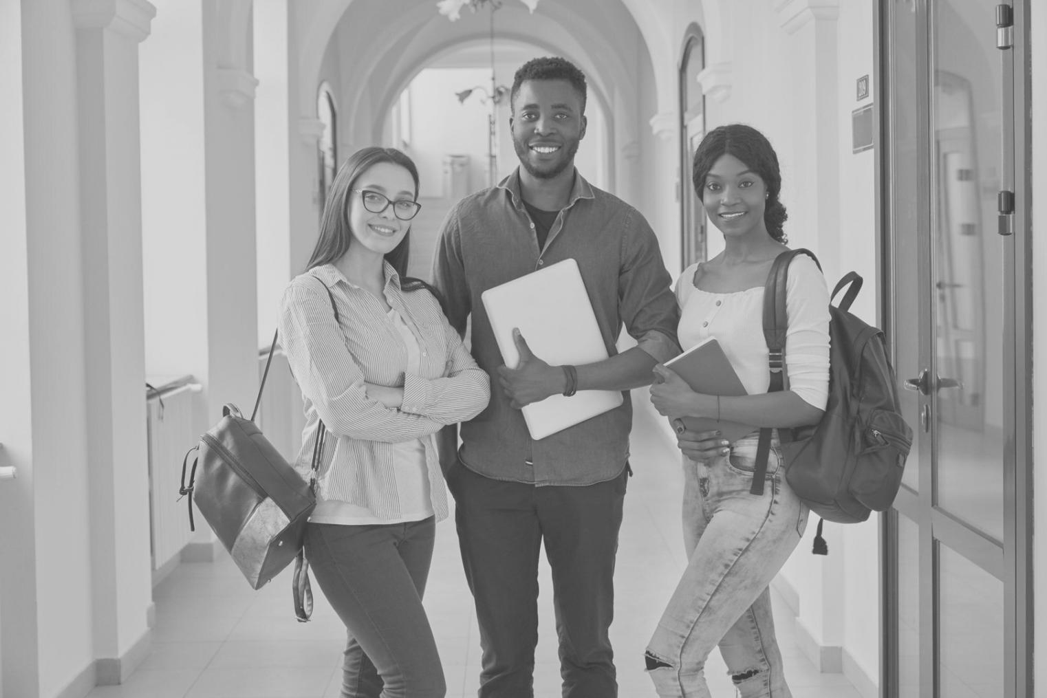 Interface de tableau de bord budgétaire numérique avec graphiques et données financières